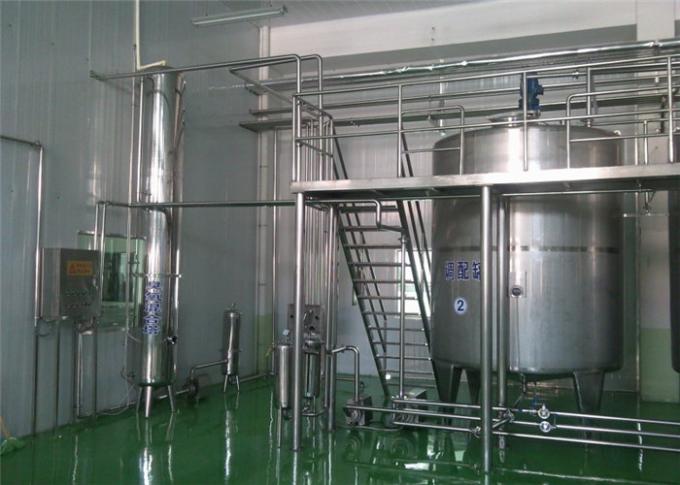 Revêtu de double de cuves de fermentation d'acier inoxydable de l'industrie alimentaire isolé