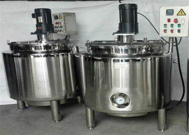 Chine cuves de stockage de jus de capacité de 100L 8000L mélangeant le navire de mélange de cuve avec le mélangeur usine